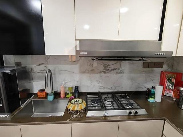 Eastpoint Green D18, Condominium