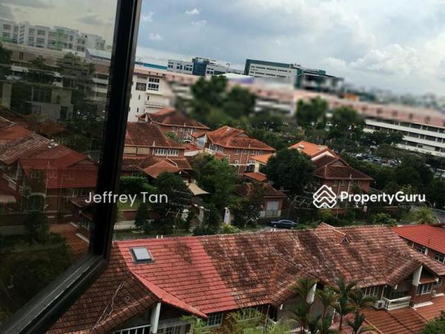 Eastpoint Green D18, Condominium