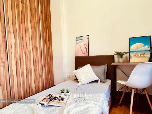 Eastpoint Green D18, Condominium