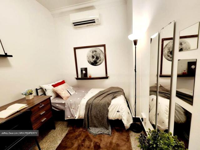 Eastpoint Green D18, Condominium