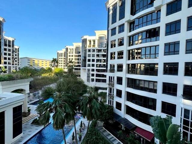 Eastpoint Green D18, Condominium
