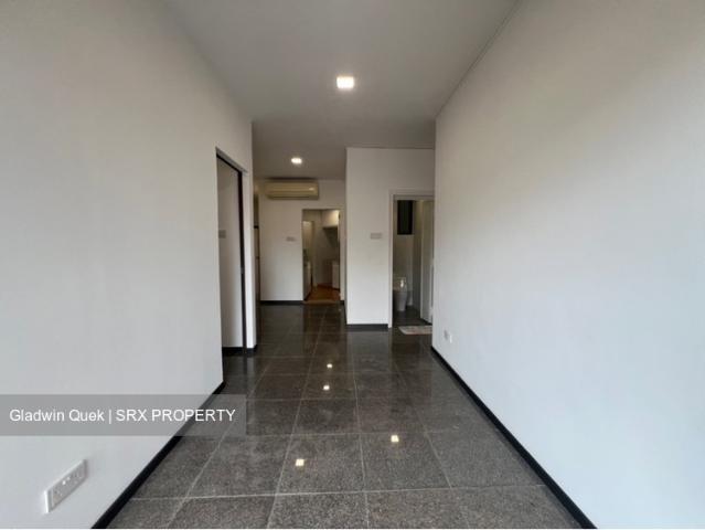 Eastpoint Green D18, Condominium