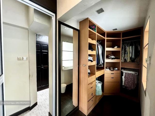 Eastwood Green D16, Condominium