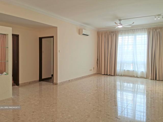 Eastwood Green D16, Condominium