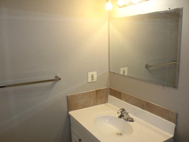 Eastwood Manor Studio Apartment for Rent at 11920 82 St Nw, Edmonton, AB T5B 2W3 Eastwood