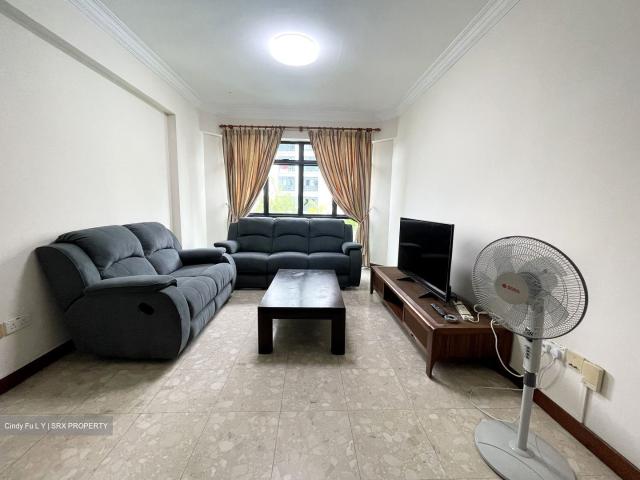 Eastvale D18, Condominium