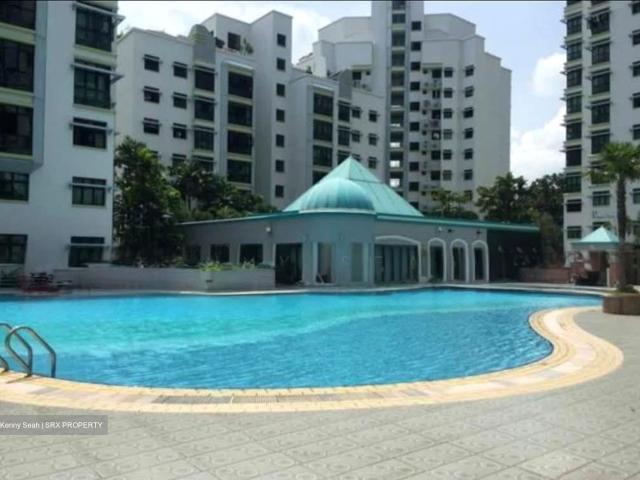 Eastvale D18, Condominium