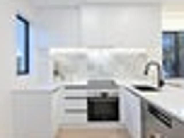 Easy & Modern Living in Prime Location