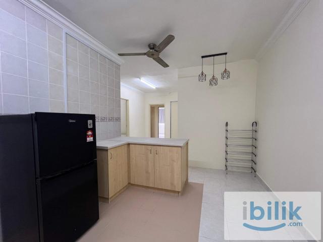 Easy Access LDP | Flora Damansara Room Available