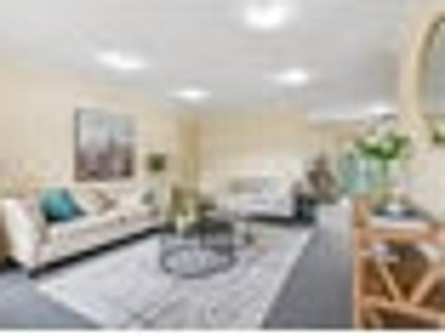 Convenient, Sunny, Single Level Brick & Tile