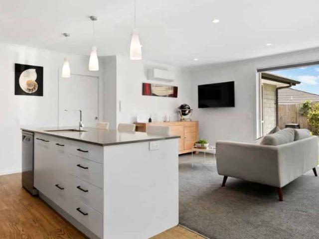 Easy care Family Living