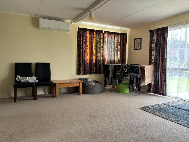 Easy Care Front Unit in Popular Moturoa