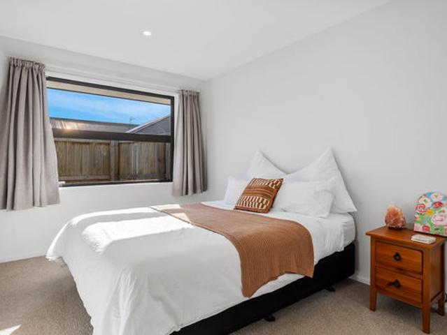 Easy Care Living on the City Fringe