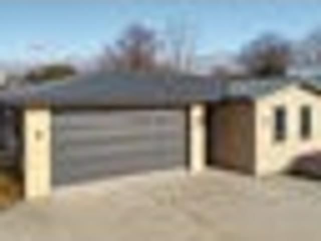 Easy Care Living in Old Cromwell