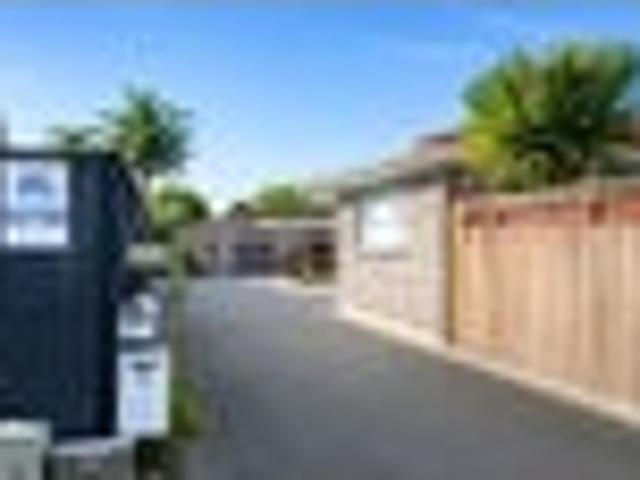Easy Care Living in Glenholme