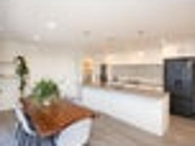 Easy Care Living in Popular Fitzherbert!