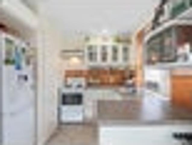 Easy Care Living, Sunny Aspect