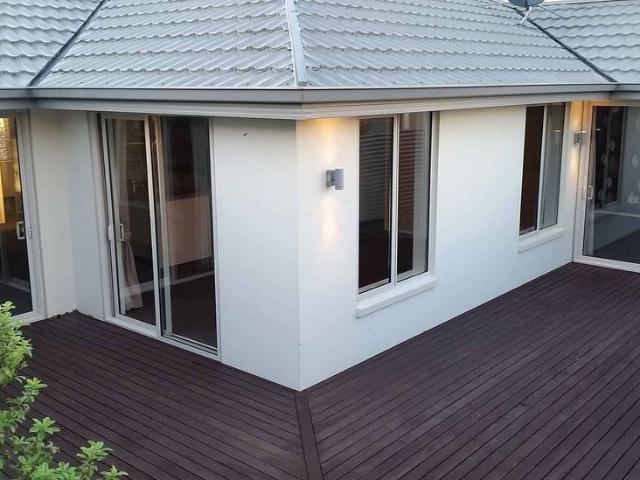Easy care, Modern house