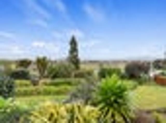 Easy Living with Outstanding Views