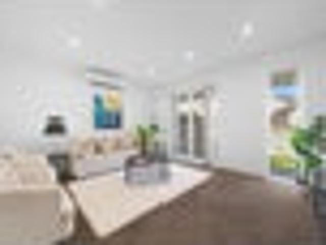 Easy Living Zoned for Kauri Flats School