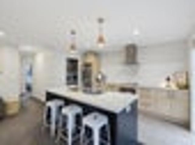 Easy Living, Exceptional Location