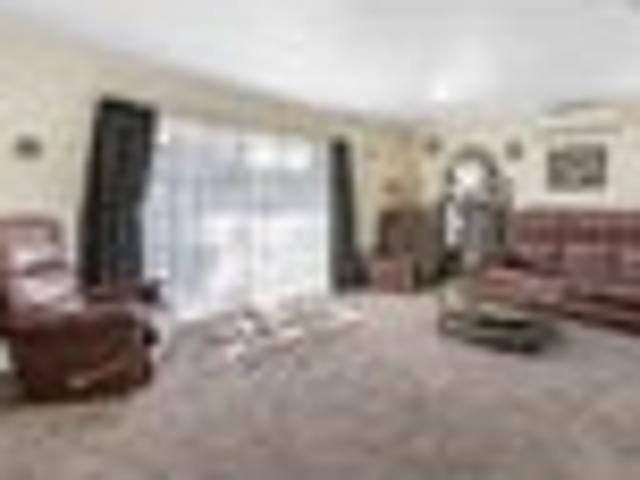 Easy Living, Great Garaging
