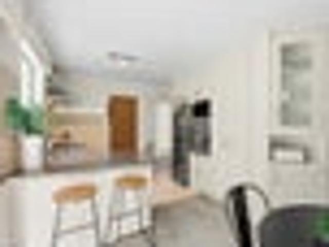 EASY LIVING, GREAT LOCATION