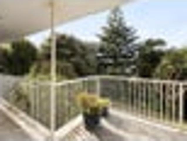 Easy Living, Great Location