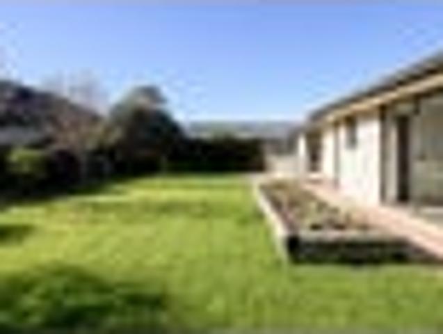 Easy Living in Twelve Acre Wood