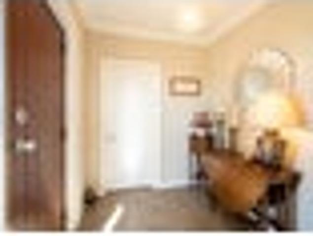 Easy Living in a Quiet Cul de Sac