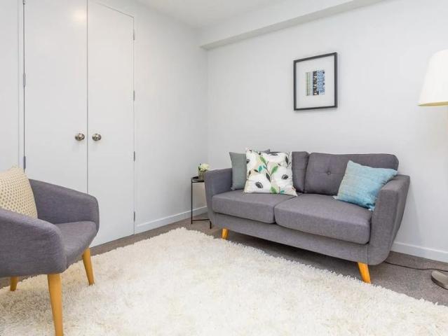 Easy Spacious Furnished Apartment Living Eden Terrace