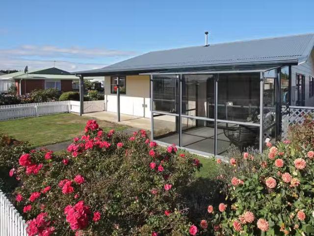 Easy Town Side Living – First National Real Estate
