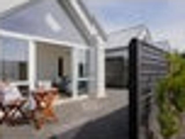 Ease and Security Over 55s Vibrant Community!