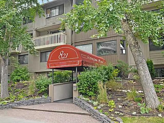 Eau Claire 2 bedrooms Condo, move in ready!