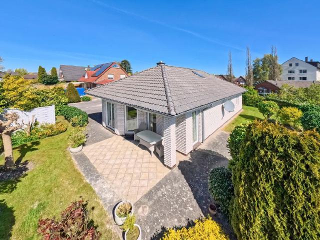 Anfragestopp! Ebenerdig wohnen mit Stil Exklusiver 4 Zimmer Bungalow in traumhafter Endlage von Middelsfähr!