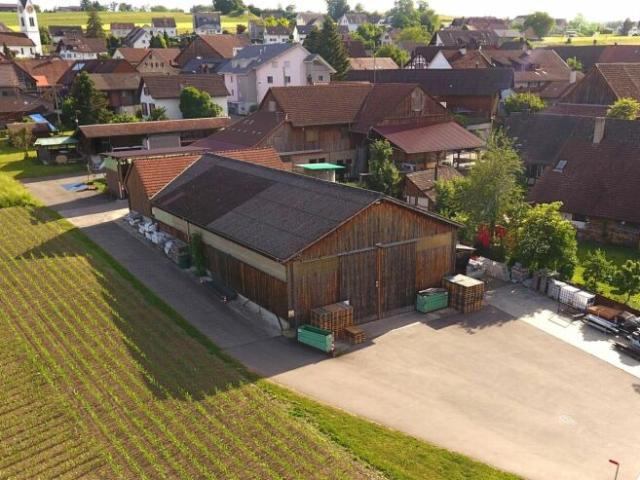 Ebenerdige, helle Gewerbe Liegenschaft