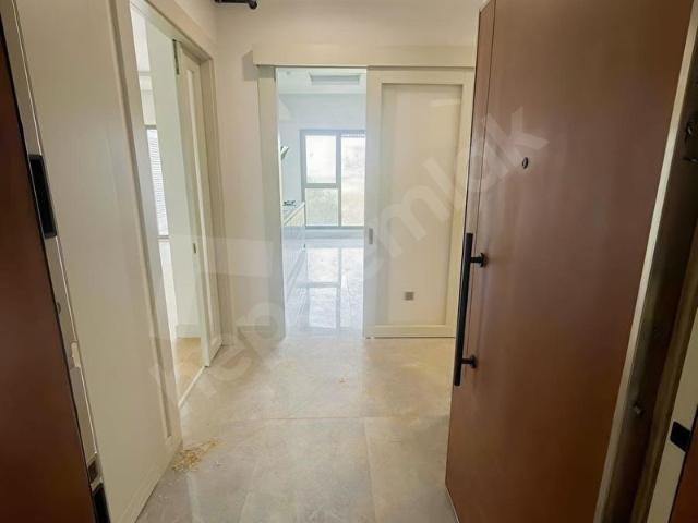 Ebruli Başakşehir'de sıfır 2+1 kiralık