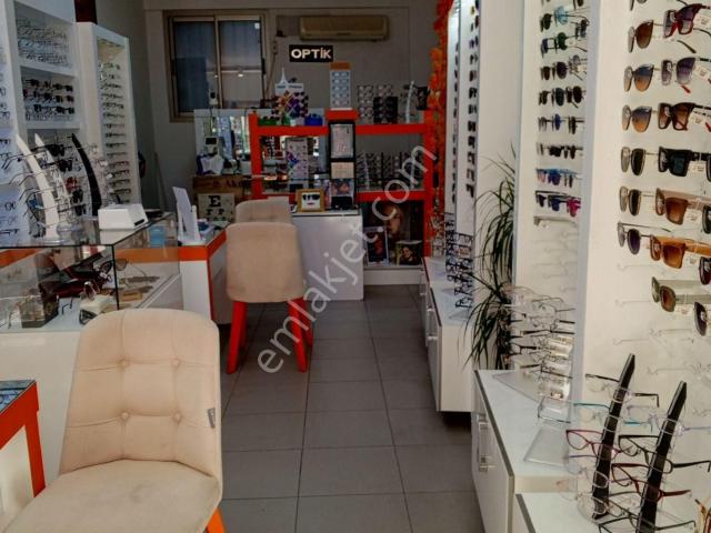 Egeturemlaktan Narlidere Mithetpaşa Cade Üstünde.65.m2 Satılık Dükkan