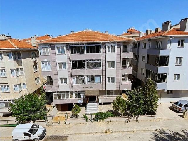 Ege Emlak'tan İspat Cami Mahallesinde Geniş 3+1 Satılık Daire