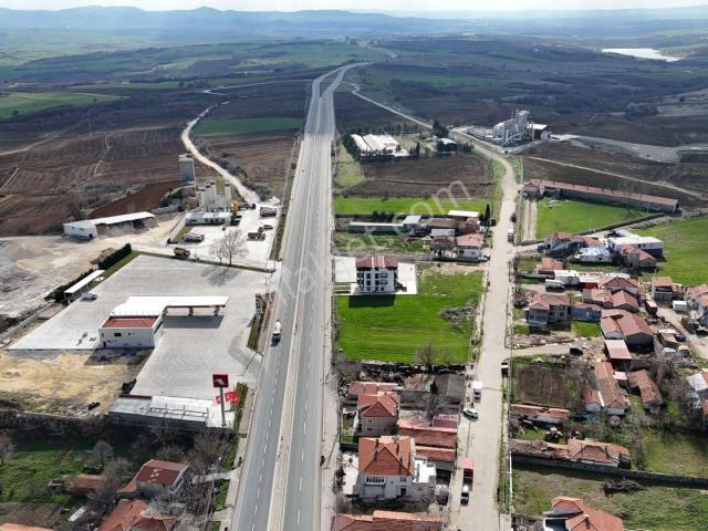 Ege Emlak'tan Paşayiğit Köyünde Satılık Ev Ve Dükkan