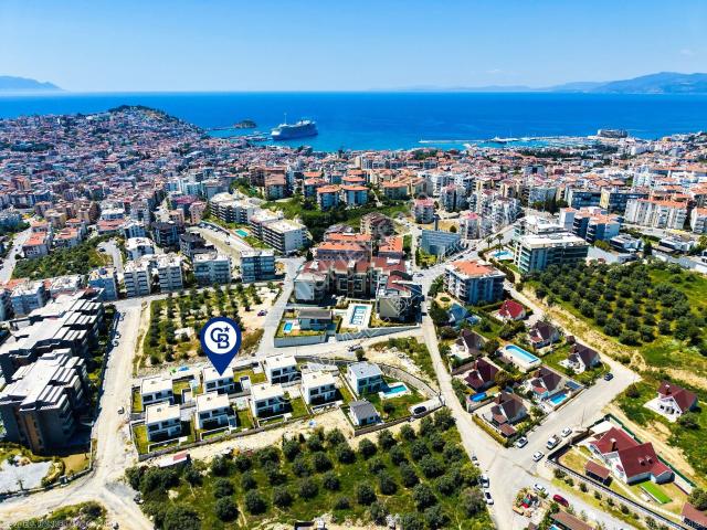 Ege Mahallesi'nde Özel Havuzlu 4+1 Müstakil Villa