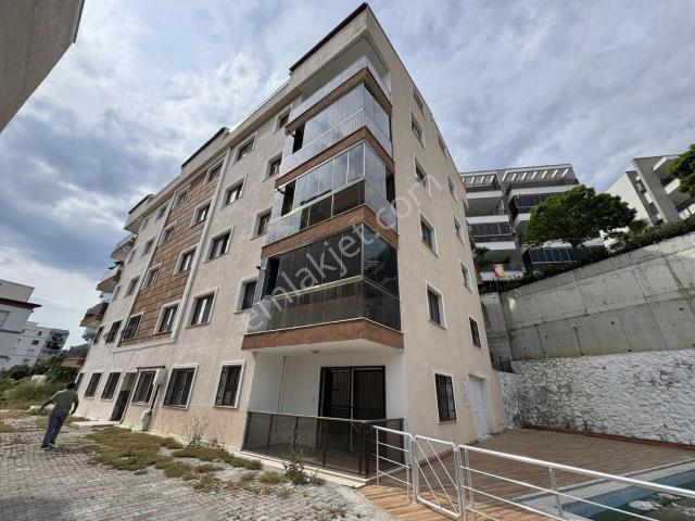 Ege Mahallesinde Geniş 2+1 Kiralık Boş Daire