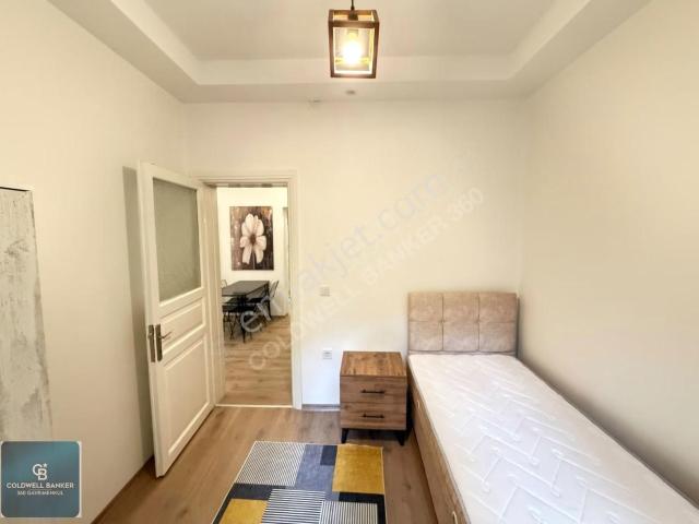 Ege Üniv Yakını, Küçükpark'ta Full Eşyalı 3+1 Kiralık Daire