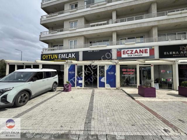 Ege Yakası Karşıyaka Rezidans Çarşıda Satılık 80 M² Dükkan Yeri