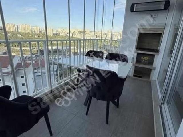 Ege Yakası Sitesi Kiralık Balkonlu Barbekülü 3+1 Daire 157 M²
