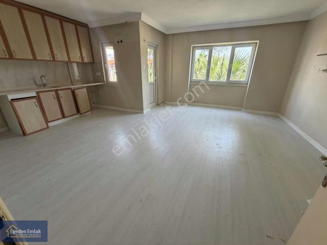 Egeden Emlak Armutalan Site İçerisinde Satılık 2+1