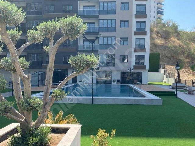 Egekent 2 Merkez'de 3+1 Satılık | Ara Kat | Havuz Cephe