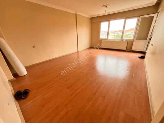 Egepol Hastanesi Yanında 3+1 120m2 Arakat Daire