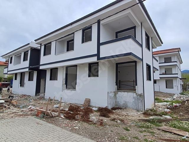 EGEPORT EMLAKTAN ORTACA'DA DÜŞÜK KATLI SATILIK 2+1 GENİŞ DAİRE