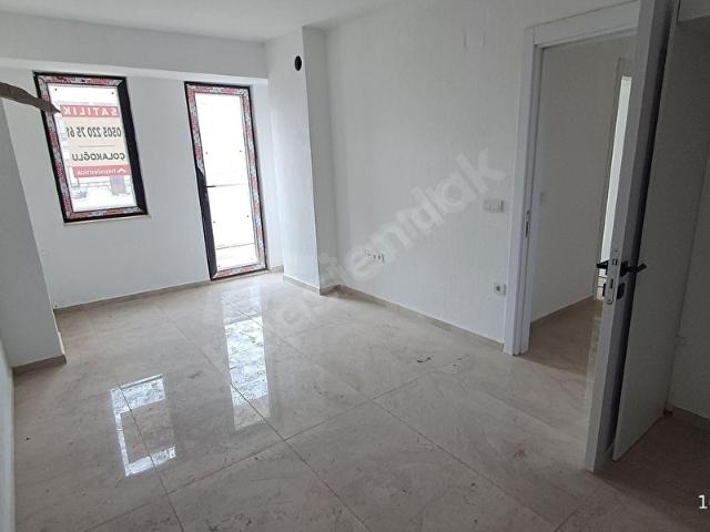 EGEPORT EMLAKTAN SATILIK CUMHURİYET CADDESİN'DE 2+1 HOMEOFİCE